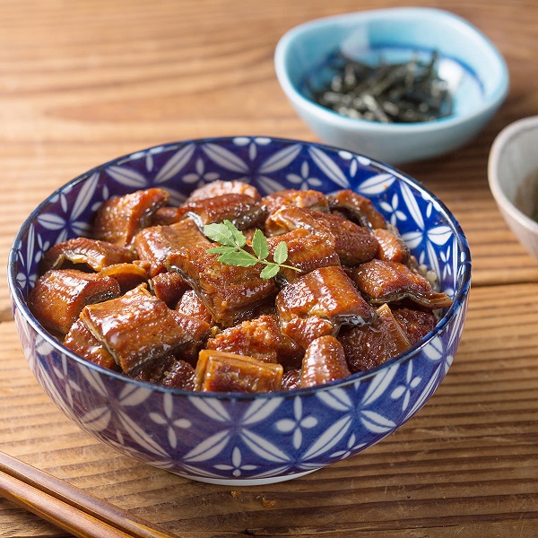四万十うなぎ（缶詰2缶セット） 蒲焼き・ひつまぶし各110g、翡翠山椒0.2g×2